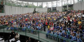 No dia 03 de junho o ensaio da ópera L'Ocassione fa il Ladro recebeu crianças de escolas públicas e projetos sociais, idosos e pessoas com deficiência. Imagem: Cido Marques.