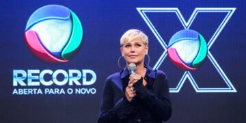 Programa de Xuxa estreia na Record entre mágoas e falta de identidade