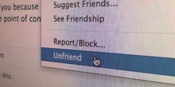 cronica unfriend unfollow