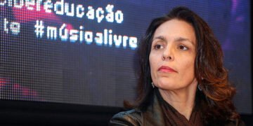 Cynara Menezes: “Cultura é abandonada tão logo o político se elege”