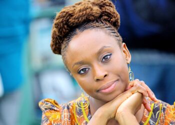 'Meio Sol Amarelo': precisamos falar sobre Chimamanda Ngozi Adichie
