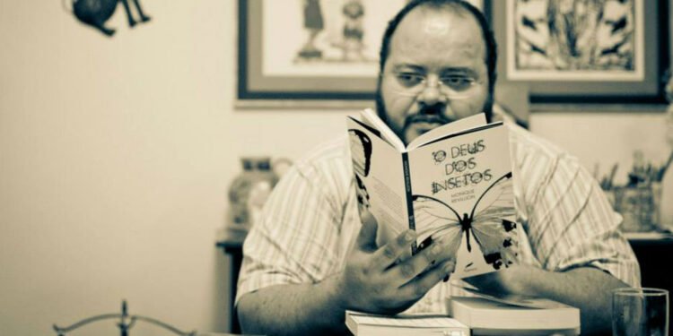 Fardos e memórias são os protagonistas de Robertson Frizero