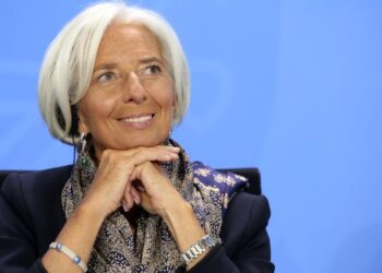 Christine Lagarde: o lenço e o poder