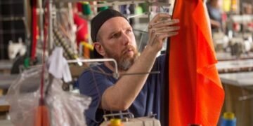 'Corre e Costura' discute a acessibilidade da arte