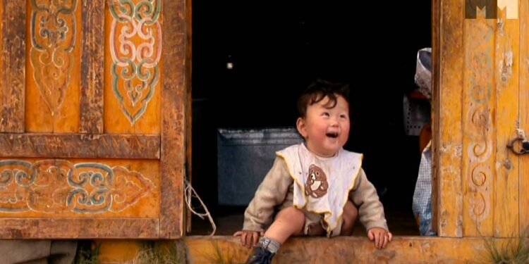 Bayar, um dos personagens, vive no deserto de Gobi, na Mongólia. Foto: Reprodução.