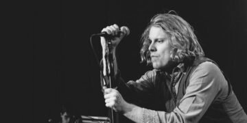 Ninguém passa impassível por Ty Segall