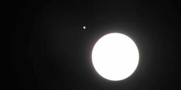 a lua e jupiter
