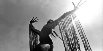 Ney Matogrosso em foto preto e branco