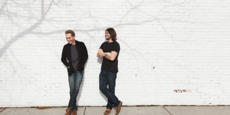 Os minimalistas Joshua Fields Millbum e Ryan Nicodemus
