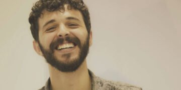 'Vitória': dançando em campo minado