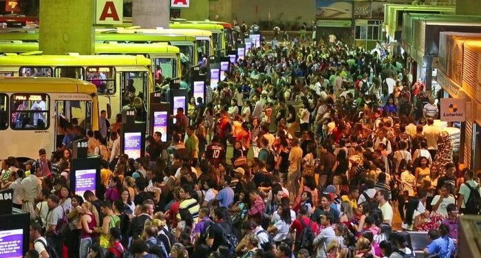 "A rodoviária do Plano Piloto", crônica de Henrique Fendrich.
