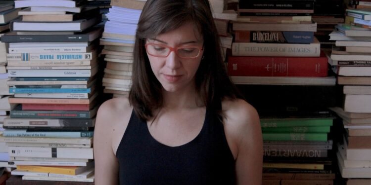 A forma e a disforma em 'A Retornada', de Laura Erber