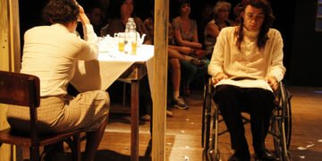 Mostra de repertório faz parte do projeto "CiaSenhas Aciona!". Imagem:  Elenize Dezgeniski/Assessoria de Imprensa.