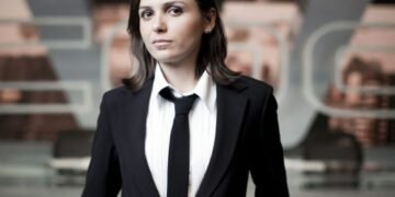 Em vídeo, Monica Iozzi se declarou arrependida de entrevistar Jair Bolsonaro no 'CQC'