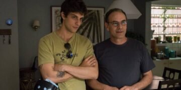 Luca (Chay Suede) e Custódio (Marco Ricca)