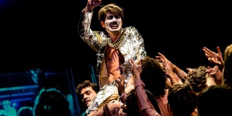 Teatro Oficina torna a encenar espetáculo Roda Viva
