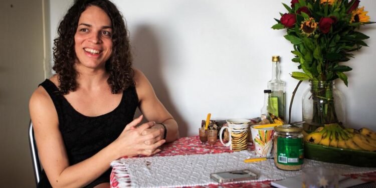 A escritora Amara Moira