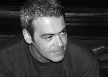 O escritor Carlos Machado. Imagem: Divulgação.