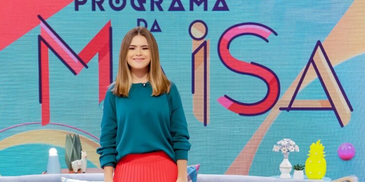Aos 16 anos, Maisa estrela seu primeiro programa solo no SBT. Imagem: Reprodução.