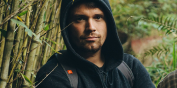 Armando Fonseca fala sobre 'Skull - A Máscara de Anhangá', horror brasileiro produzido pela Fangoria