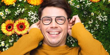 'Special': nova série mostra a vida de um jovem gay com paralisia cerebral