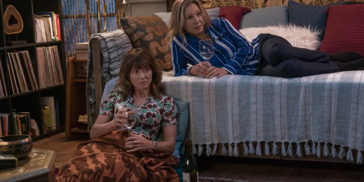 Luto e amizade entram em conflito em 'Disque Amiga Para Matar'