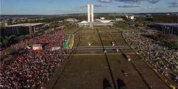 ‘Democracia em Vertigem’ resume História do Brasil dos últimos anos
