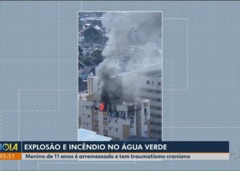 Cena da cobertura da explosão em um apartamento em Curitiba, ocorrida em junho. Imagem: Reprodução.