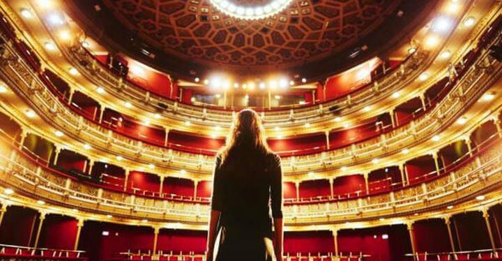 O "êxodo" que assola o teatro brasileiro