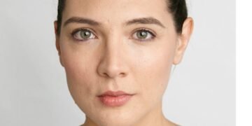 Taylor Jenkins Reid, autora de Daisy Jones and The Six: Uma história de amor e música