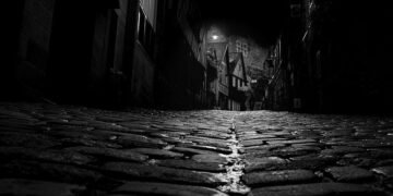 Uma rua escura. Imagem: Sebastien Wautie / Reprodução.