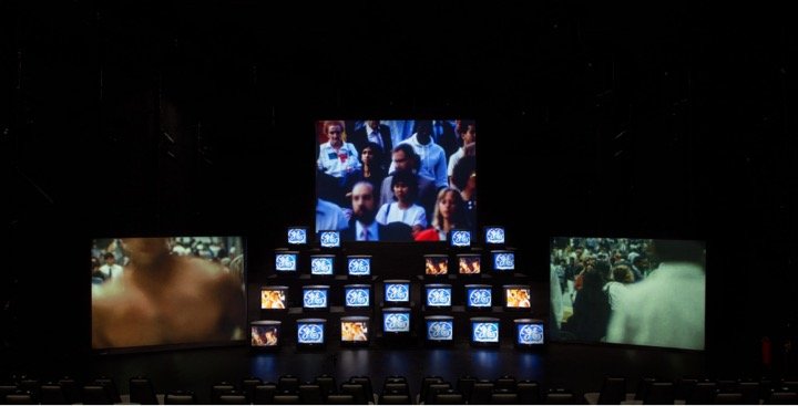 'Total Recall', obra de Gretchen Bender. Imagem: Reprodução.
