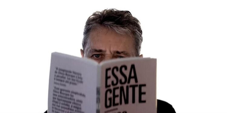 Chico Buarque lendo 'Essa Gente'