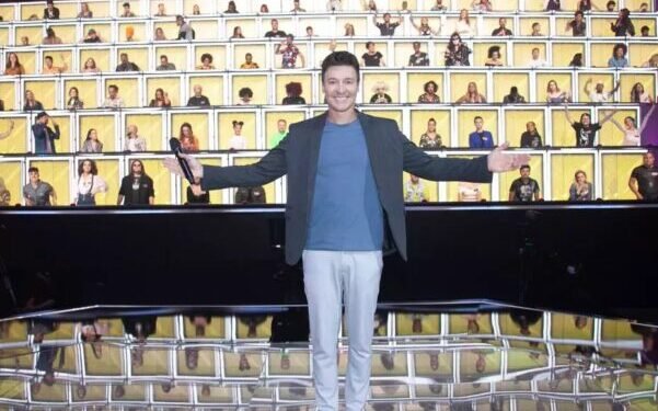 Canta Comigo Teen estreia sem brilho