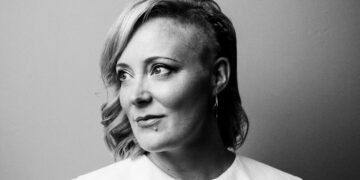 Emma Jane Unsworth, autora de Adultos