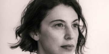 A escritora Giovana Madalosso