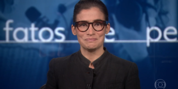 Renata Vasconcellos durante anuncio no Jornal Nacional