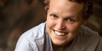 A história real de Zach Sobiech é a inspiração do filme 'Clouds'