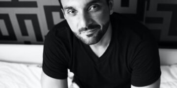 O escritor Leonardo Valente