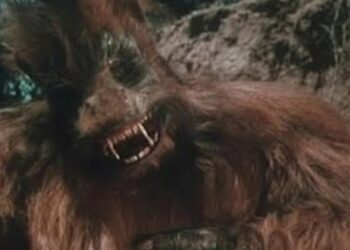 'A Ilha Desconhecida' foi um dos primeiros filmes a usar atores em trajes de monstros gigantes nos Estados Unidos