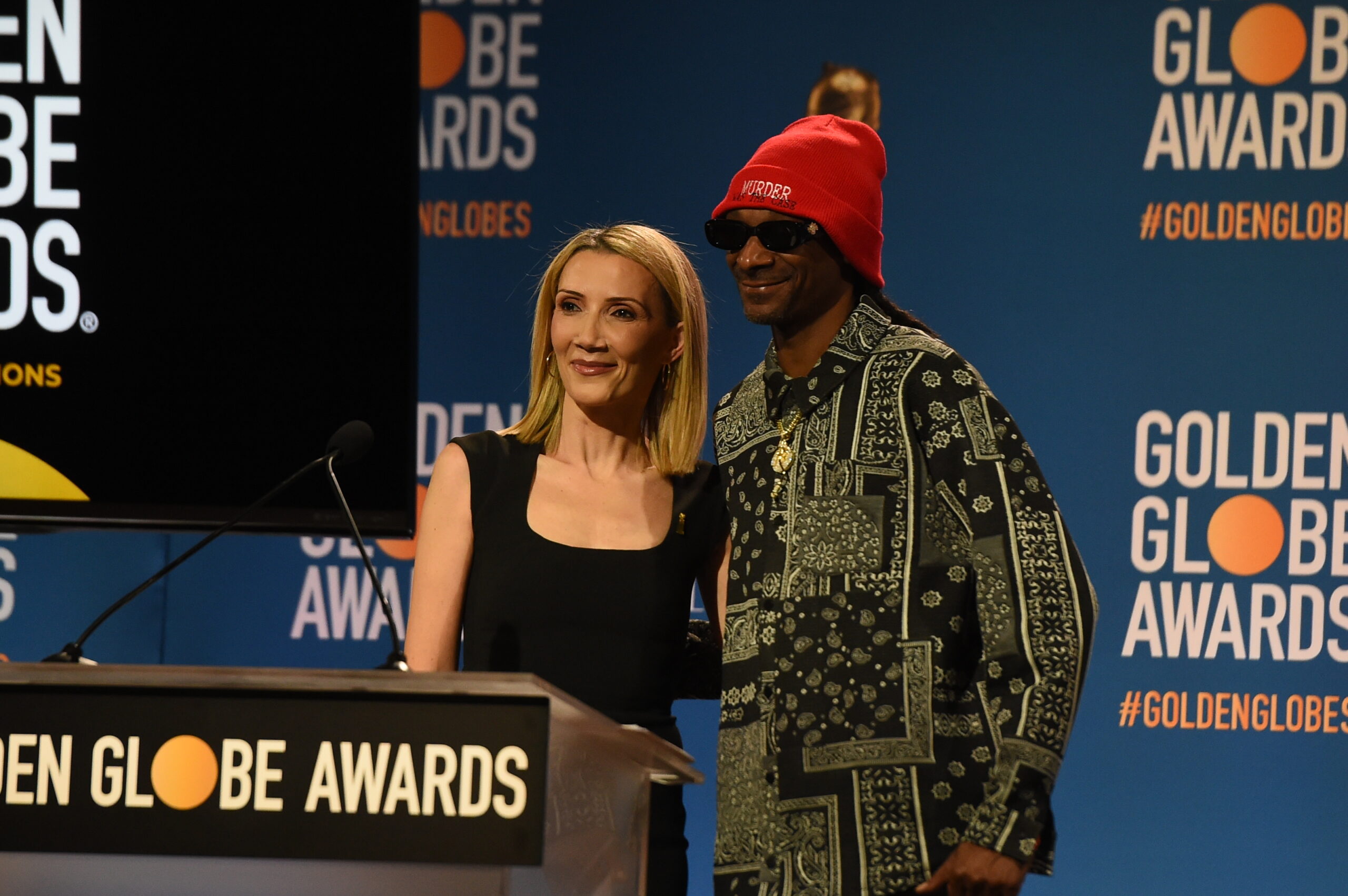 Helen Hoehne e Snoop Dogg na cerimônia de anúncio dos indicados