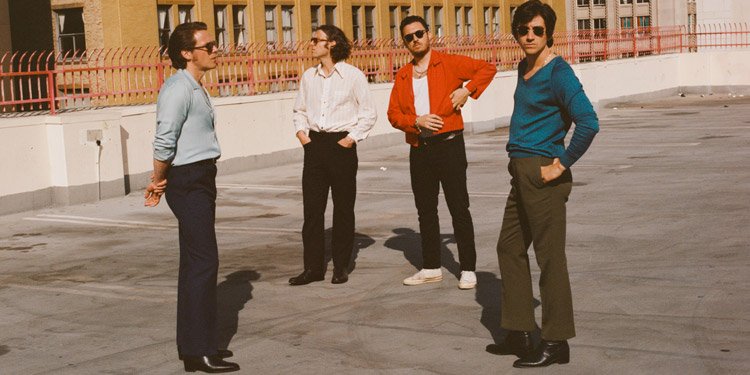 arctic-monkeys-disco-the-car-