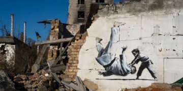 Obras de Banksy surgem em meio à guerra na Ucrânia