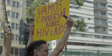 'Deus tem AIDS' reivindica uma nova discussão sobre a doença