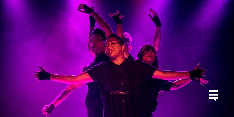 Crítica: ‘Karaíba’ evoca ancestralidade para descolonizar o espectador – Festival de Curitiba