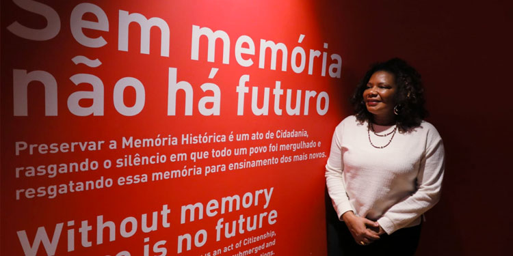 Ministra Margareth Menezes em visita ao Museu do Aljube