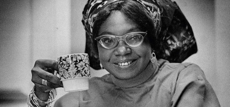 Flora Nwapa, escritora nigeriana pioneira na literatura africana feita por mulheres