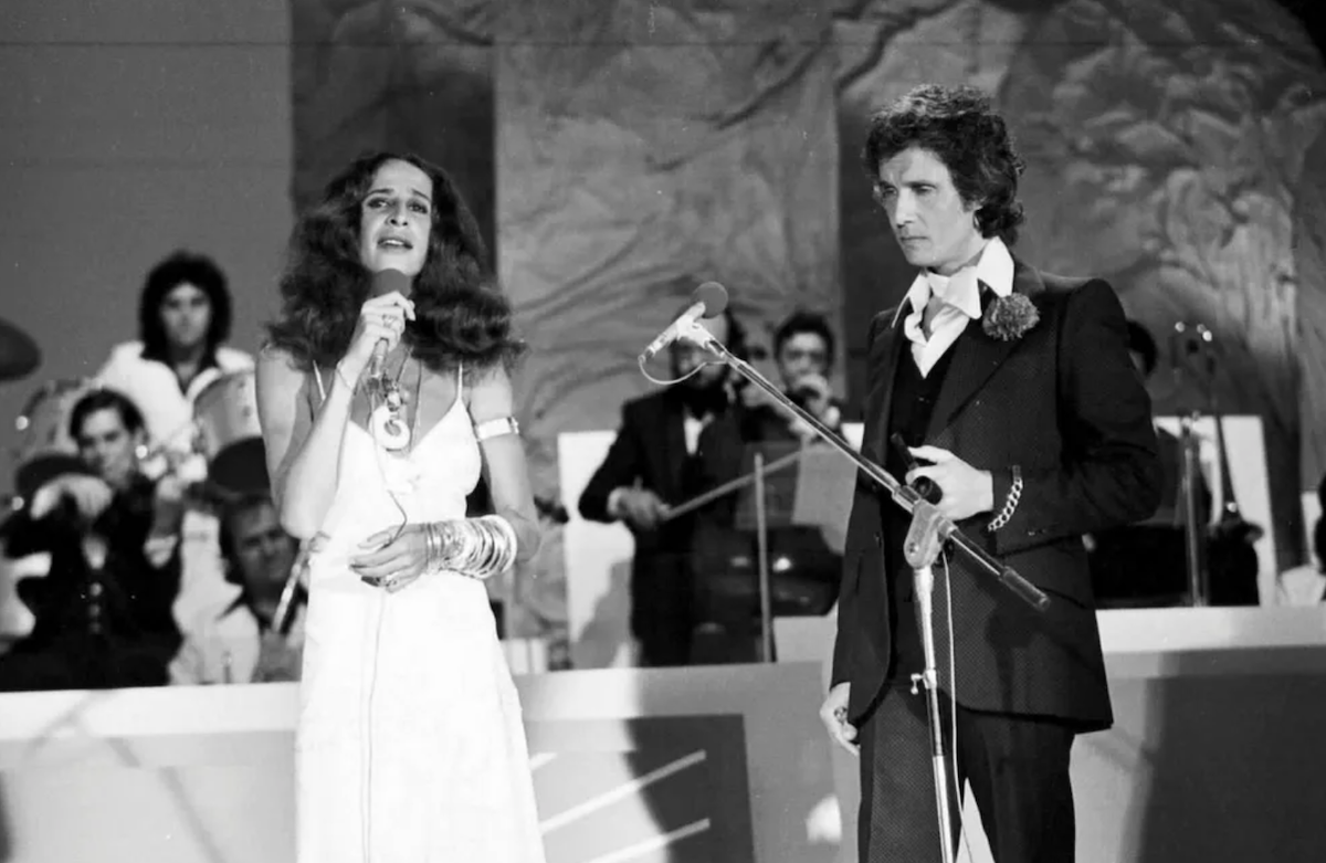 Maria Bethânia e Roberto Carlos juntos em especial da TV Globo em 1979