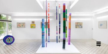 Exposição 'Ione Saldanha & Etel Adnan' montada na Casa Gerassi.