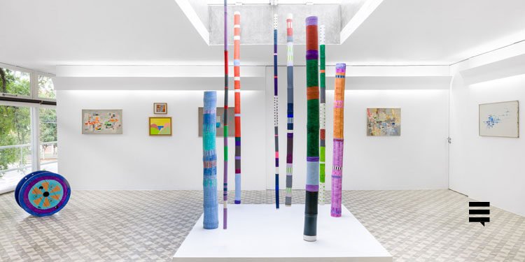 Exposição 'Ione Saldanha & Etel Adnan' montada na Casa Gerassi.